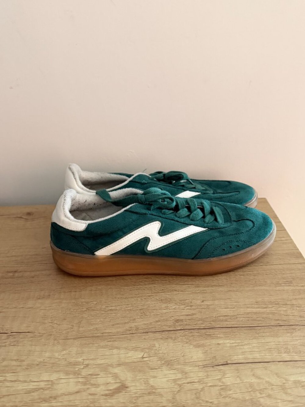 madden girl | emerald green giia retro suede sneaker 8 - Picture 6 of 7